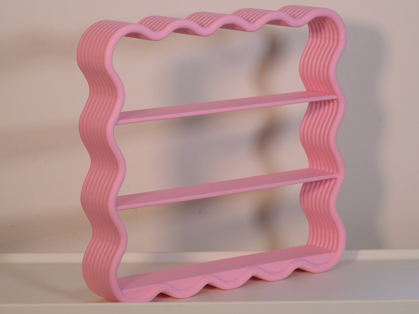 Wavy Sonny Angel Display Shelf - Pink