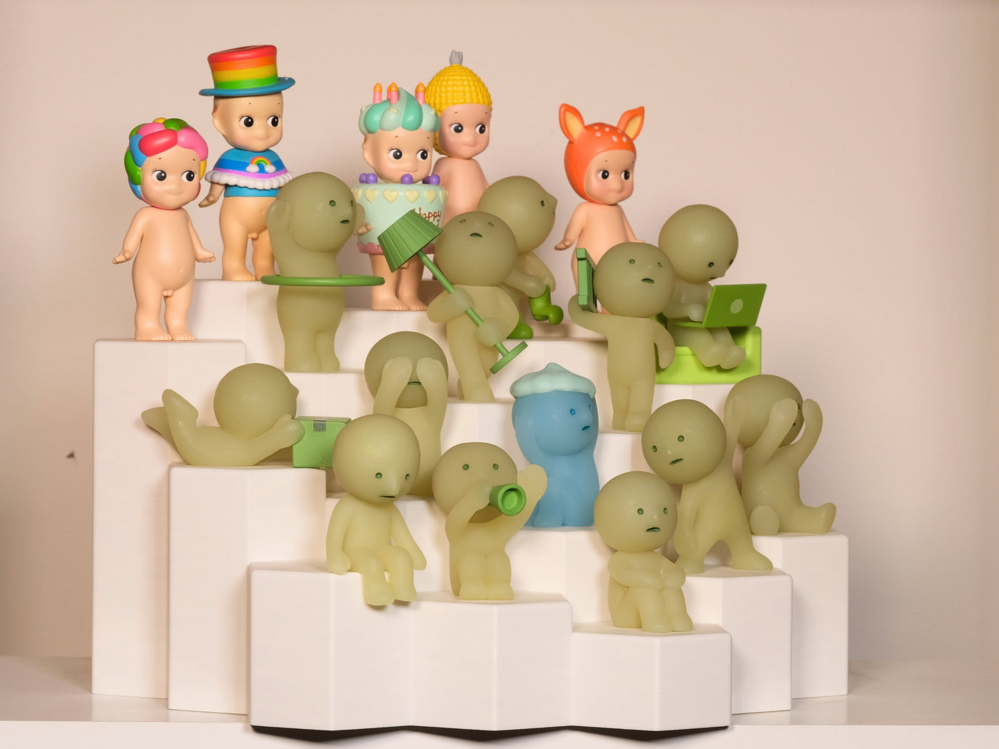 Trinket Display Shelf- Giants Causeway Stand