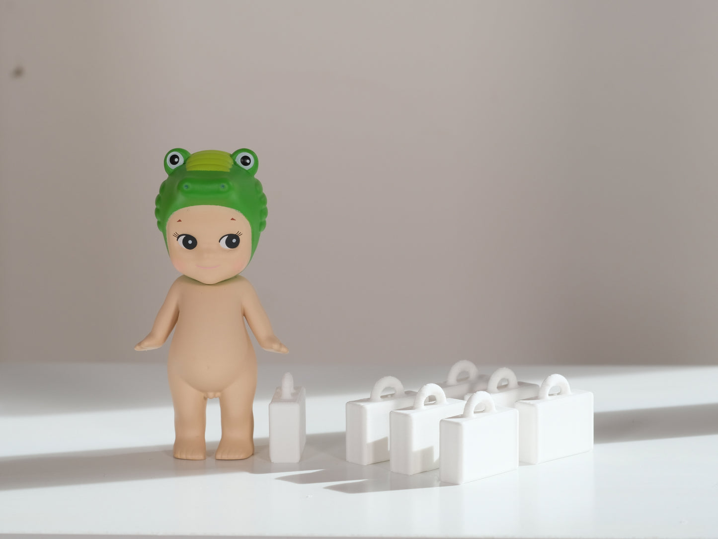 Sonny Angel Hotel Display Case 6 Rooms - White